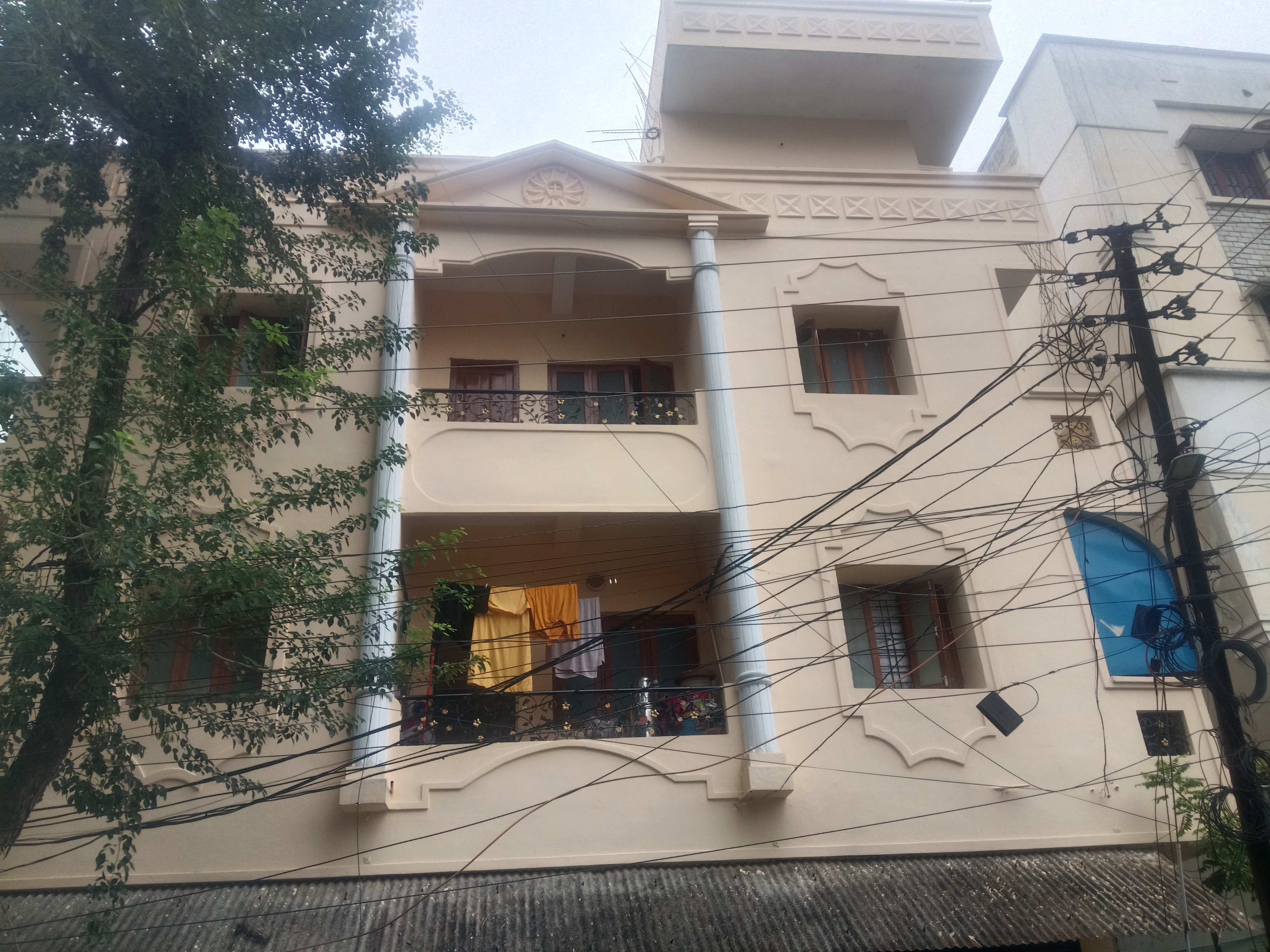 SRI LAKSHMI LUXURY GIRLS HOSTEL & PG
