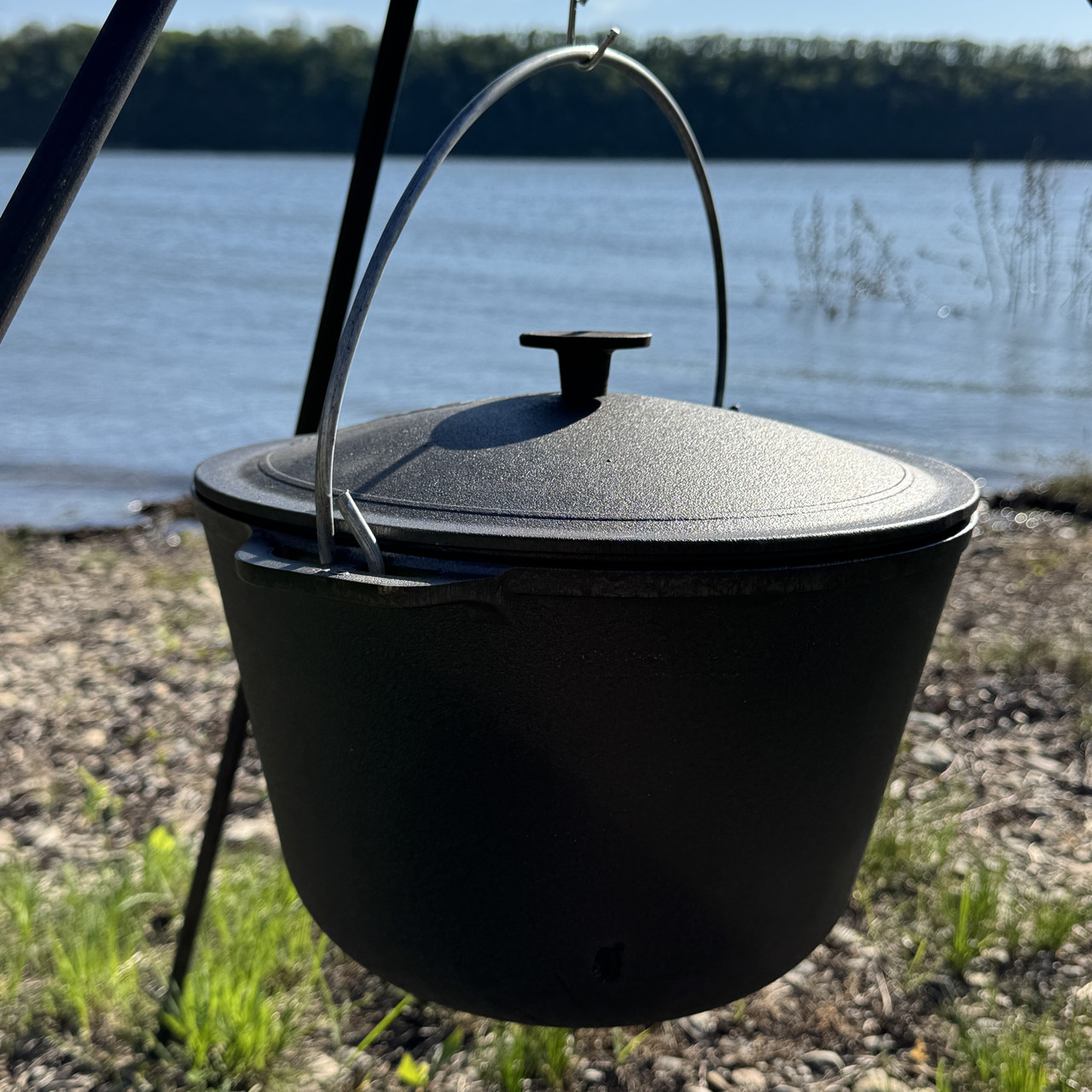 Казан чавунний туристичний на 10л з кришкою та дужкою Брізол з триногою - зображення 3