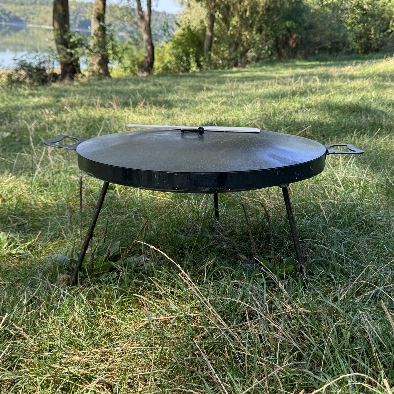 Сковорідка з диску 30см з кришкою