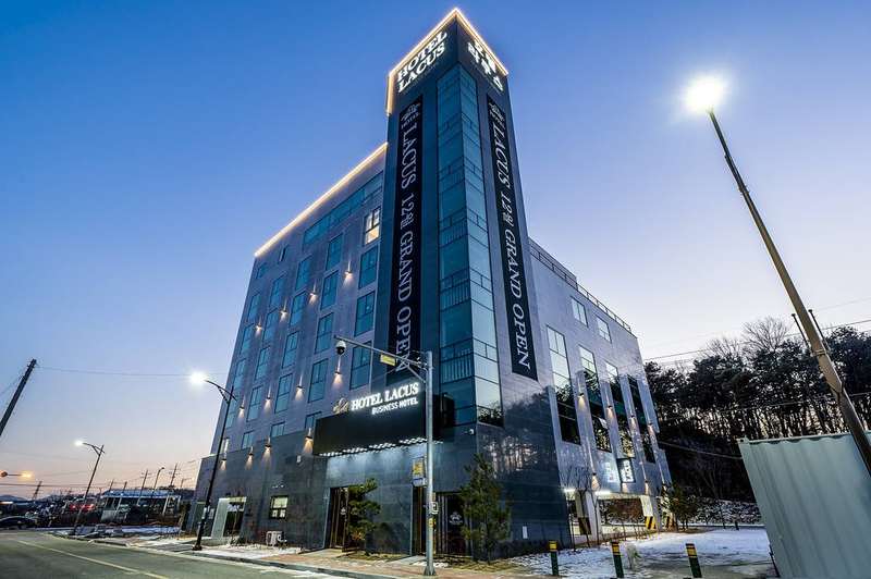 호텔라쿠스