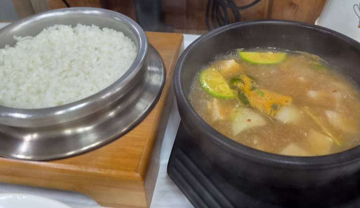 원조수라상꼬막정식