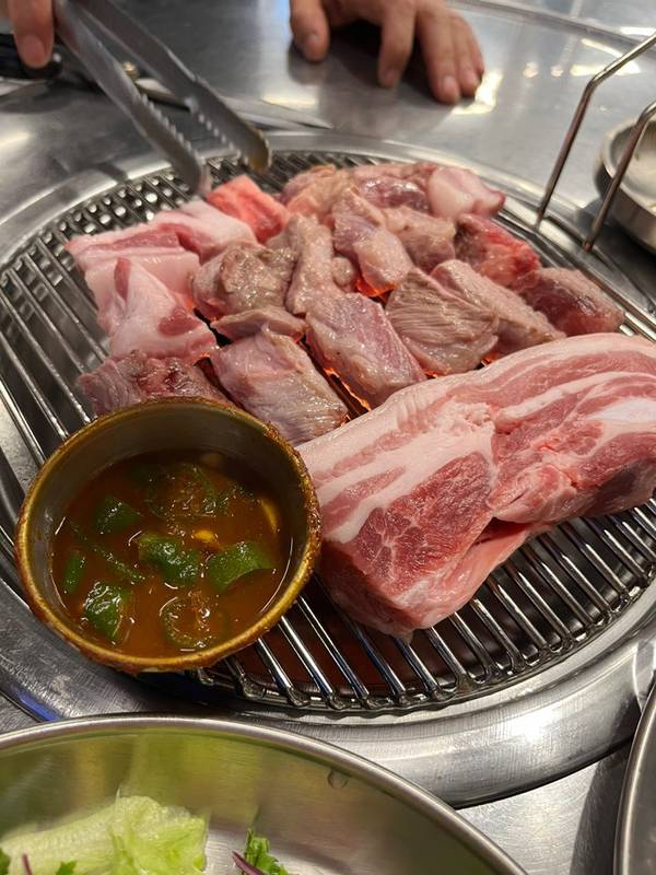 돈사돈 강동직영점
