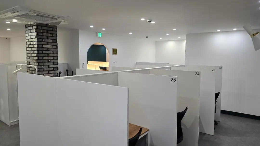 로블스터디카페 구로지점