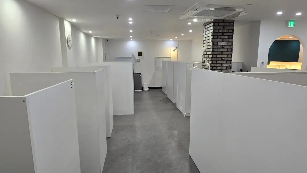 로블스터디카페 구로지점 사진 4