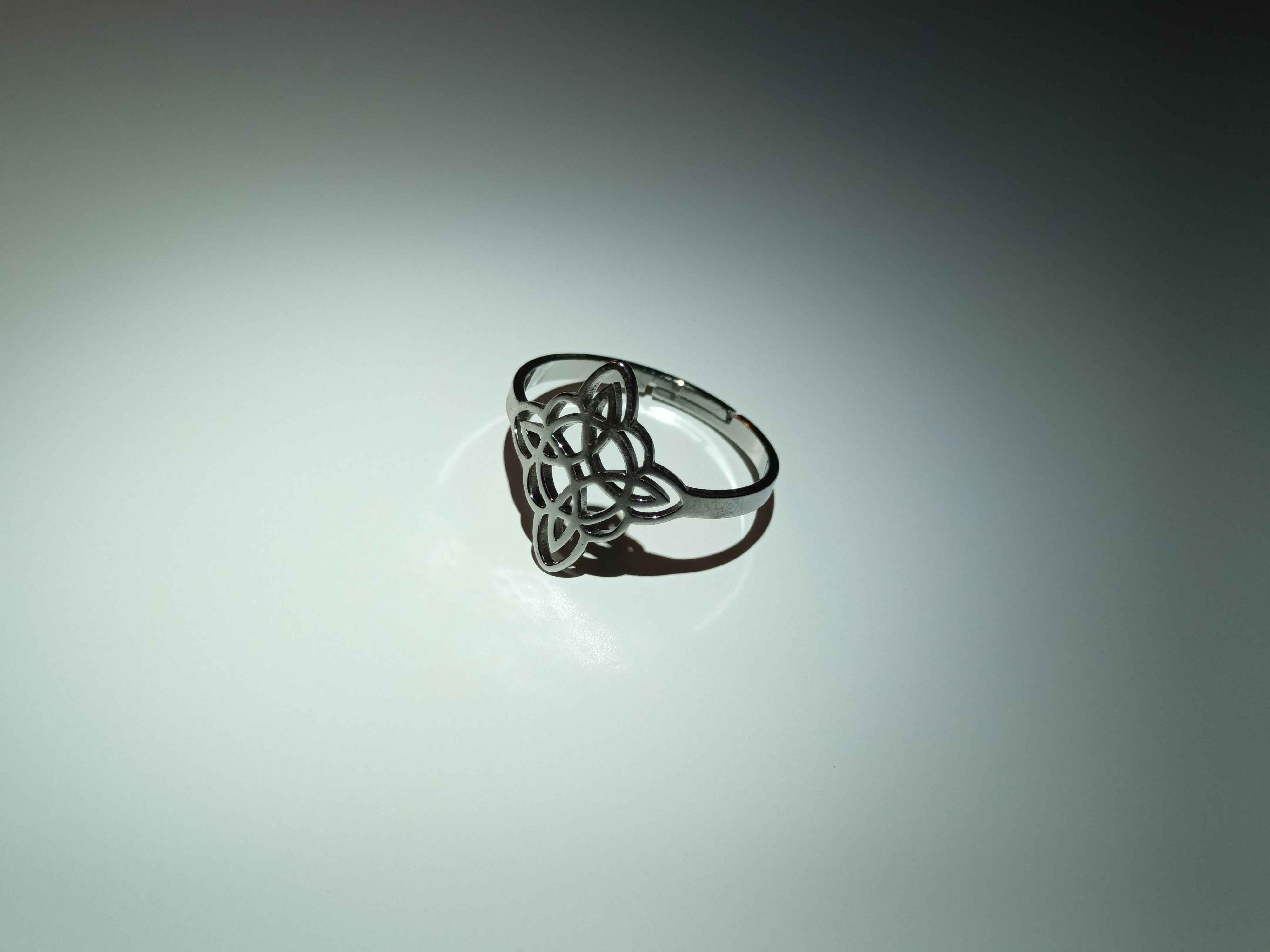 Anillo Nudo Sagrado