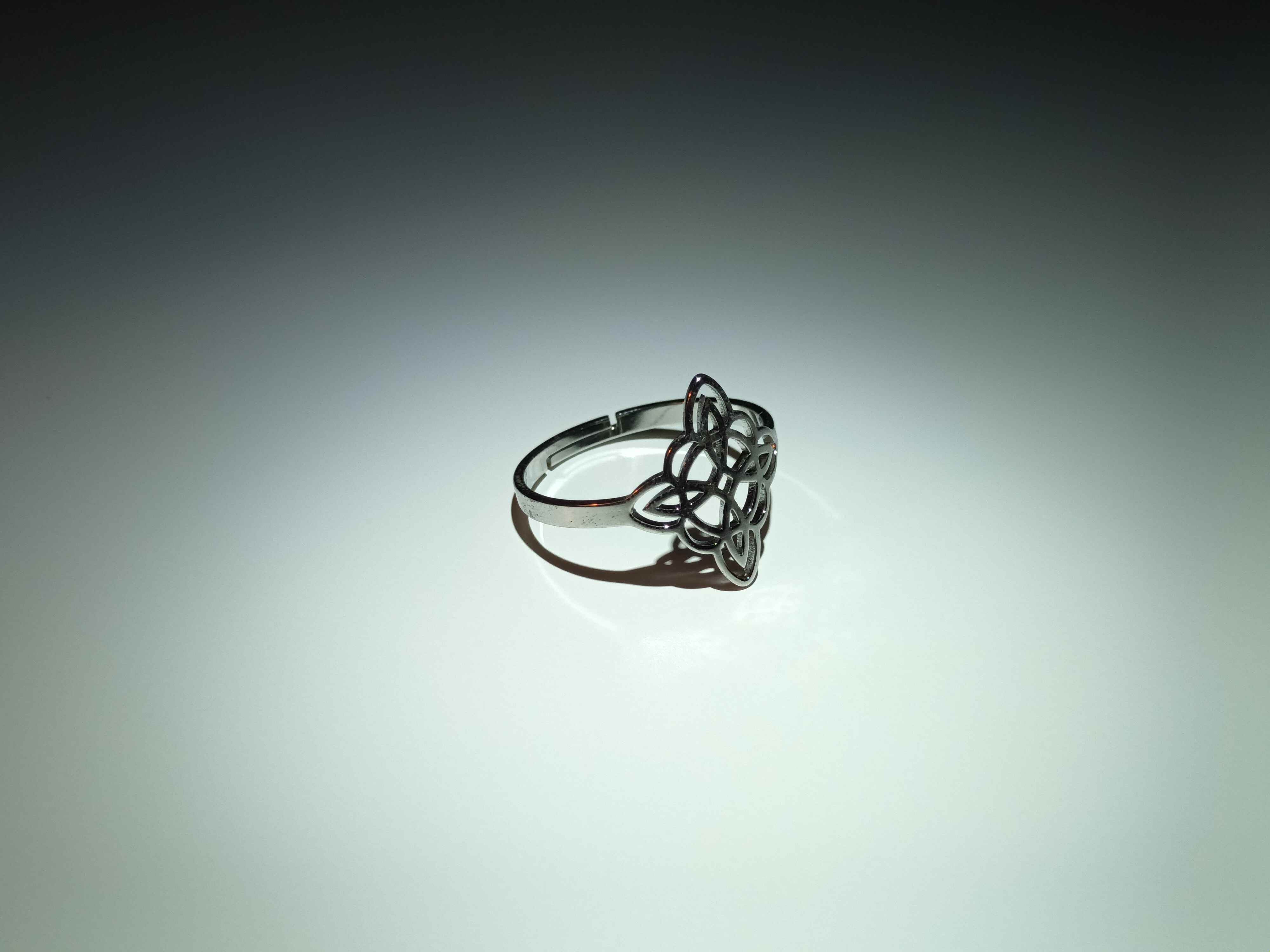 Anillo Nudo Sagrado