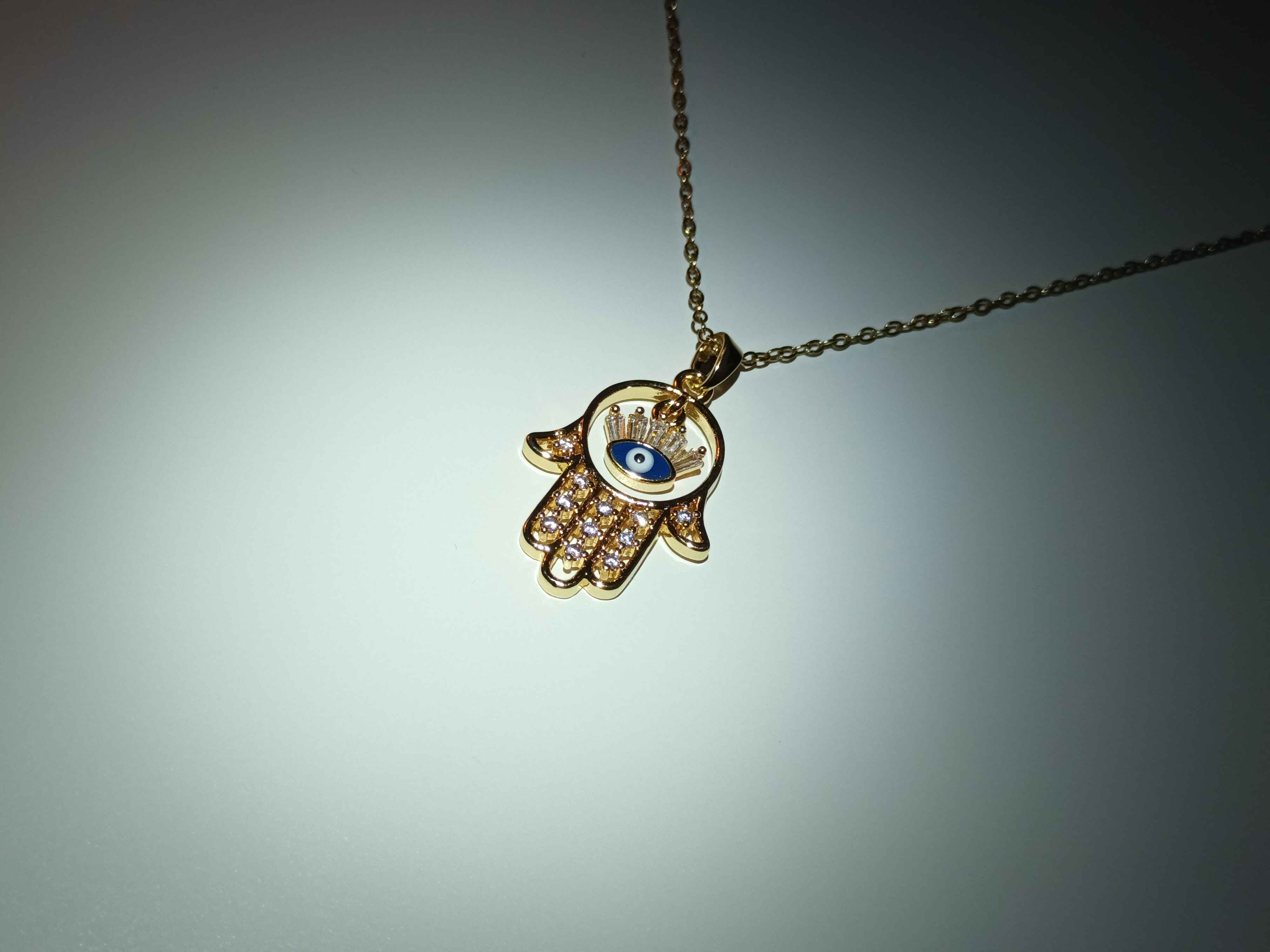 Collar Mano Ojo Pestañas