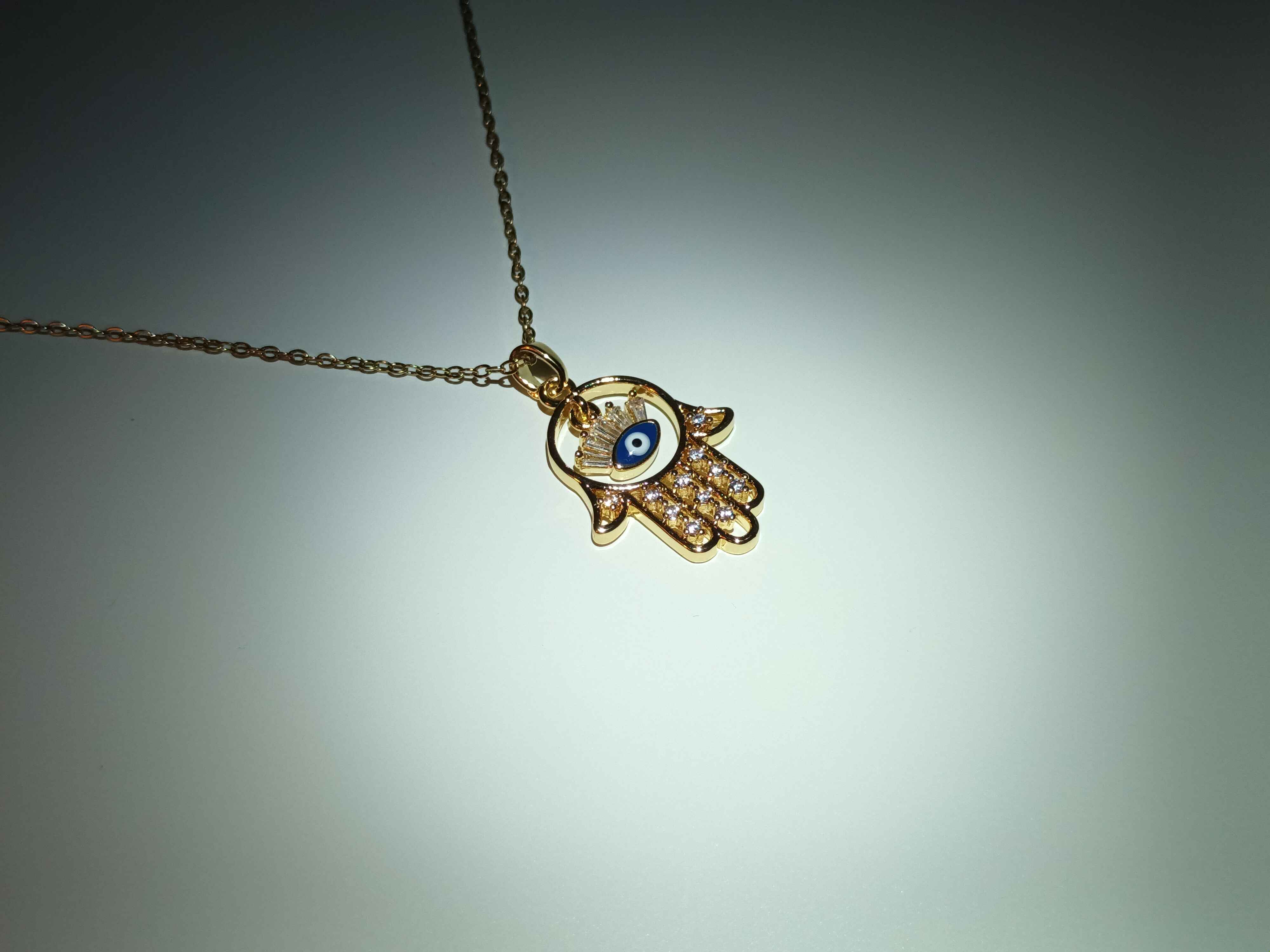 Collar Mano Ojo Pestañas