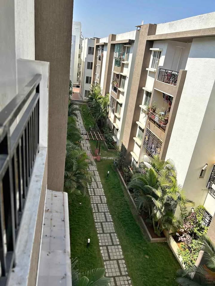 Spacious 2.5 BHK in Bellandur Main Road