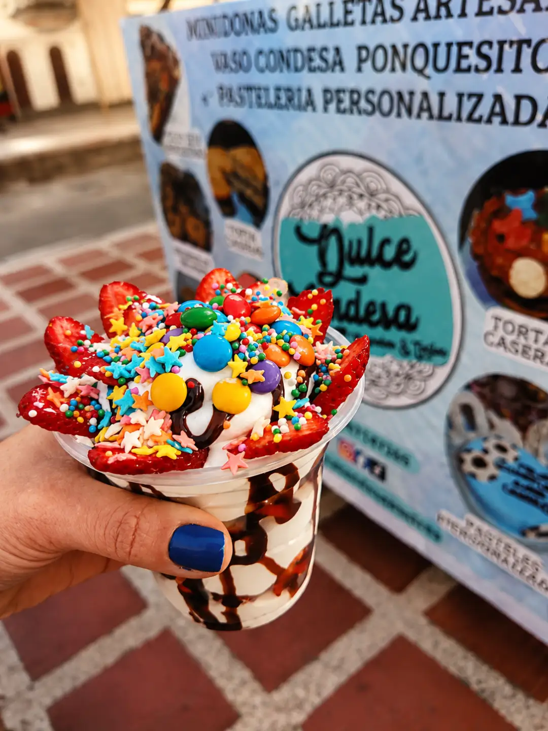 Fresicondesa con toppings clasicos