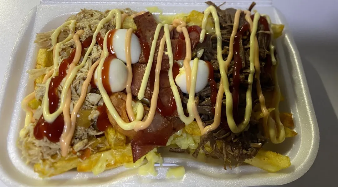 Mega Salchipapas