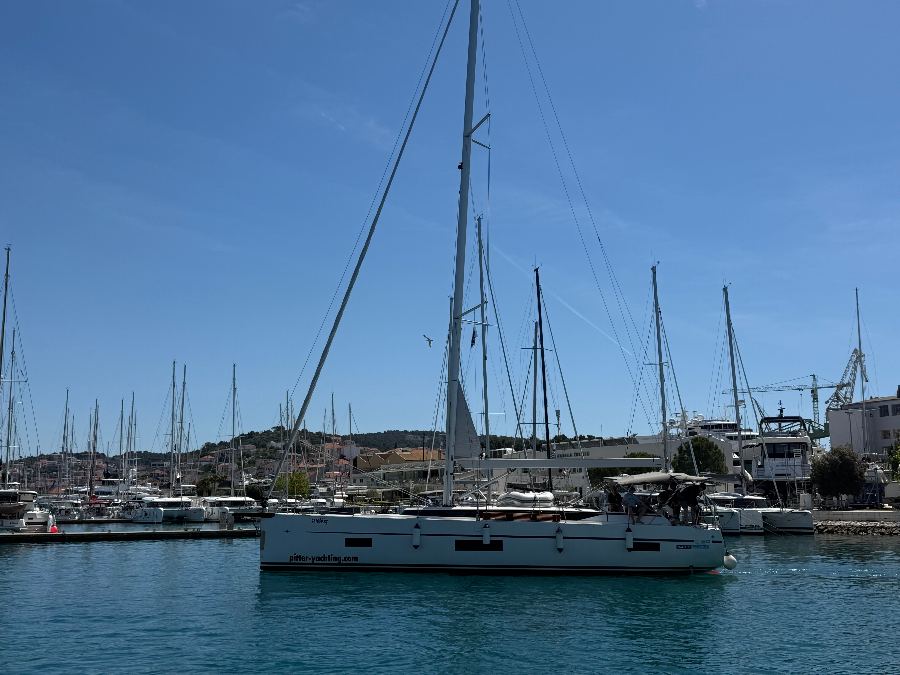 Bavaria C50 Holiday – Granat – Segelyacht in Trogir