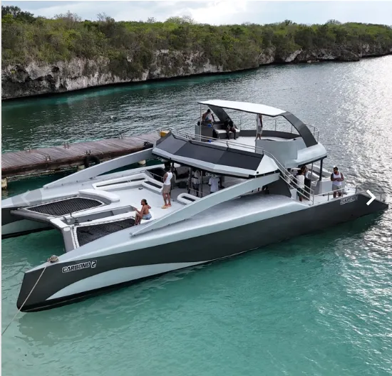Catamaran Carbono 65 ft
