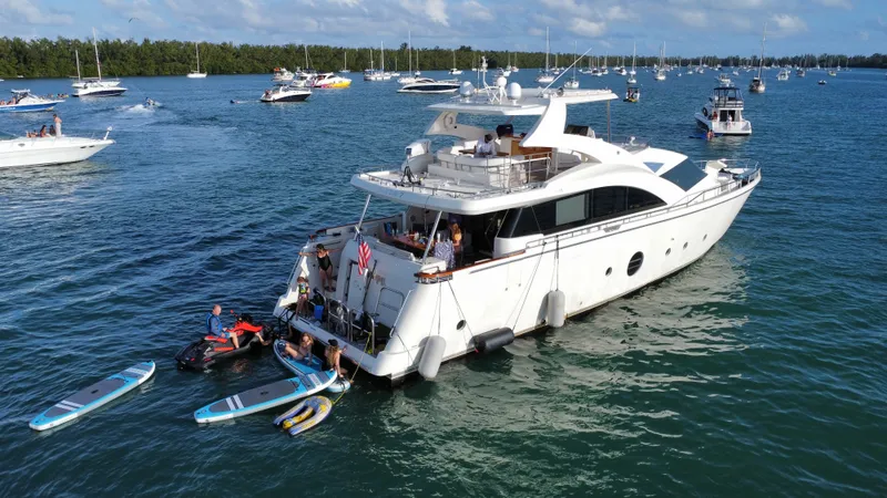 Aikon 75 ft White