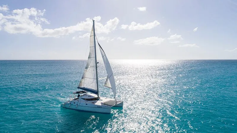 Athena 38 ft