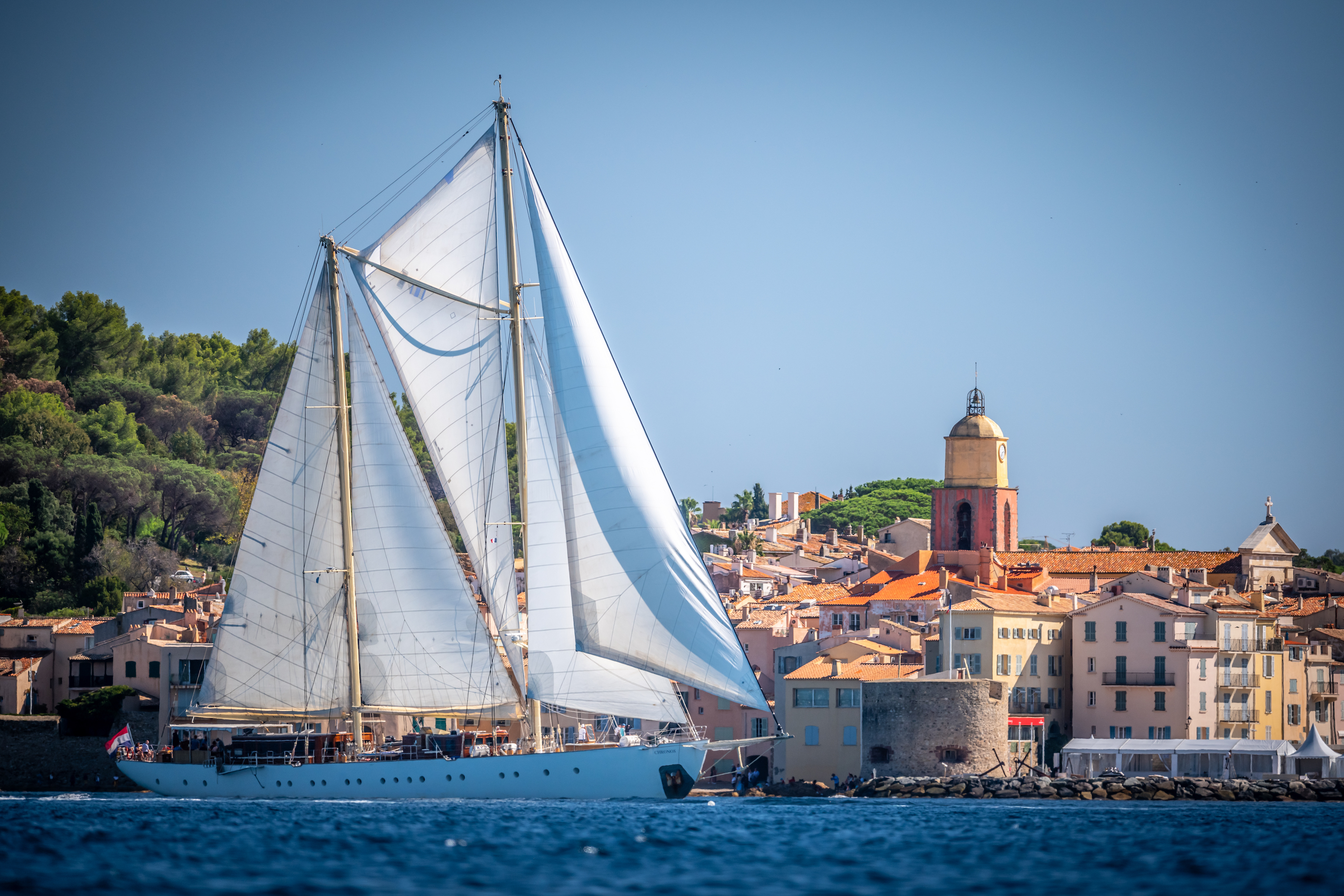 Navega por Saint-Tropez en velero clásico