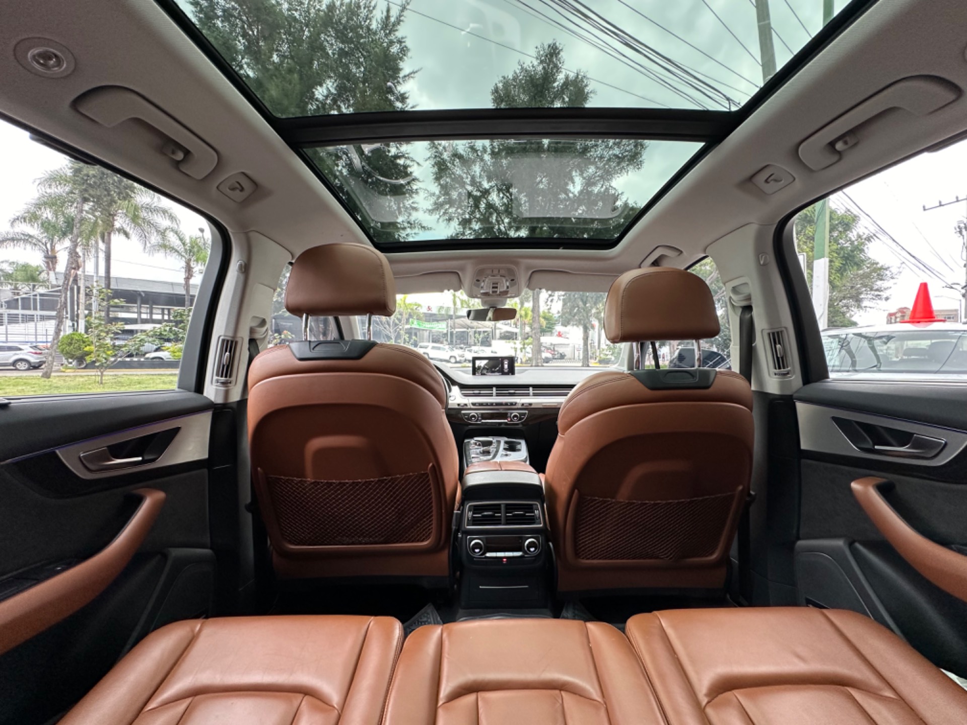 Audi Q7 Elite 2017-preview-14