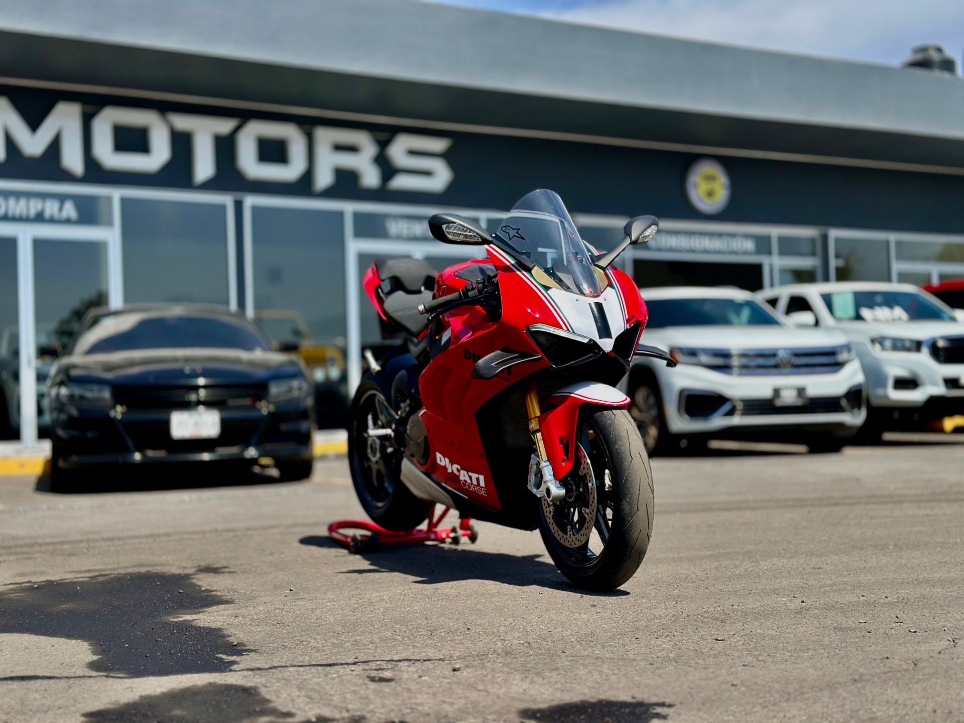 Yes! Ducati Panigale V4 2023-preview-2