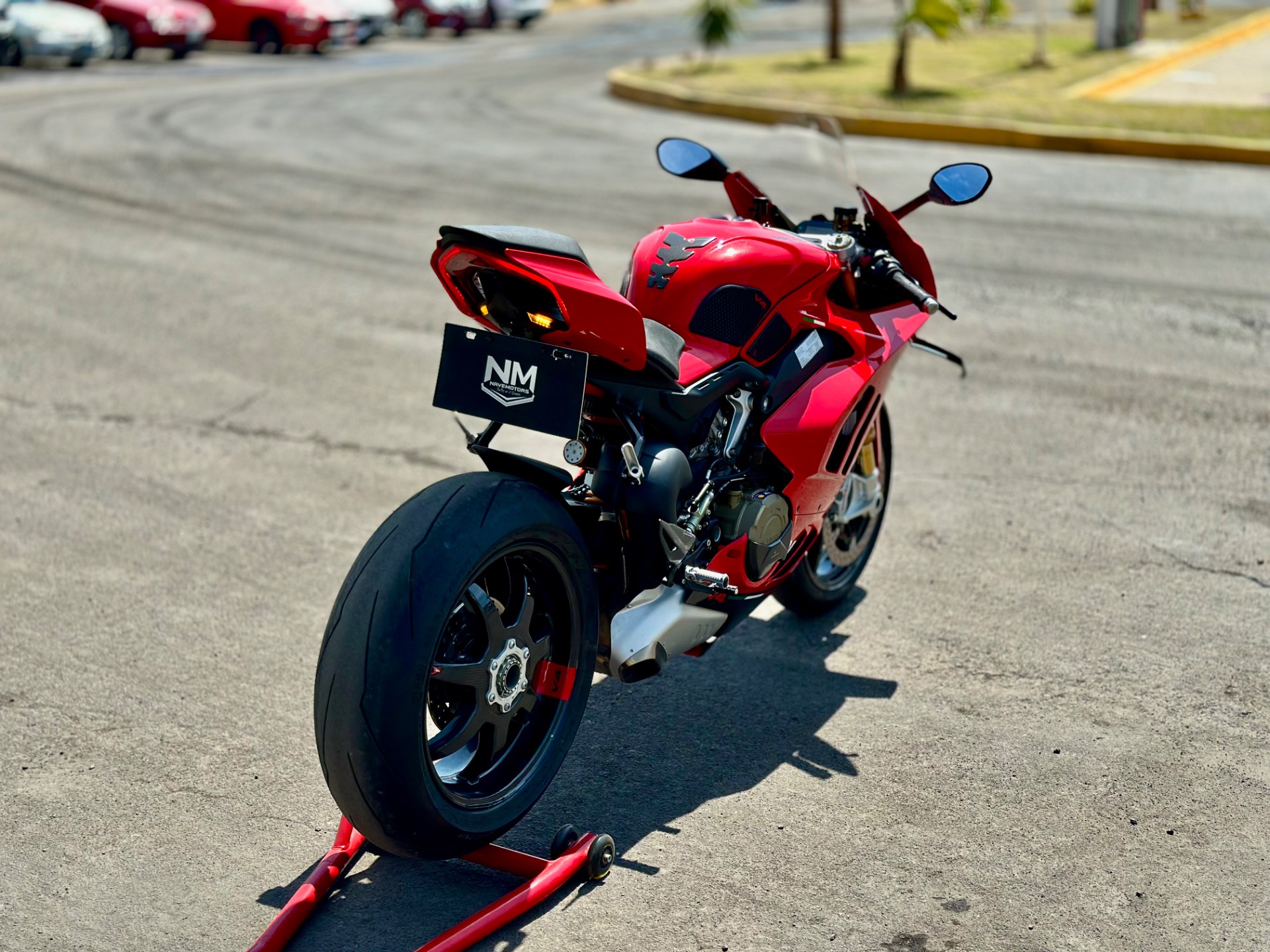 Yes! Ducati Panigale V4 2023-preview-4