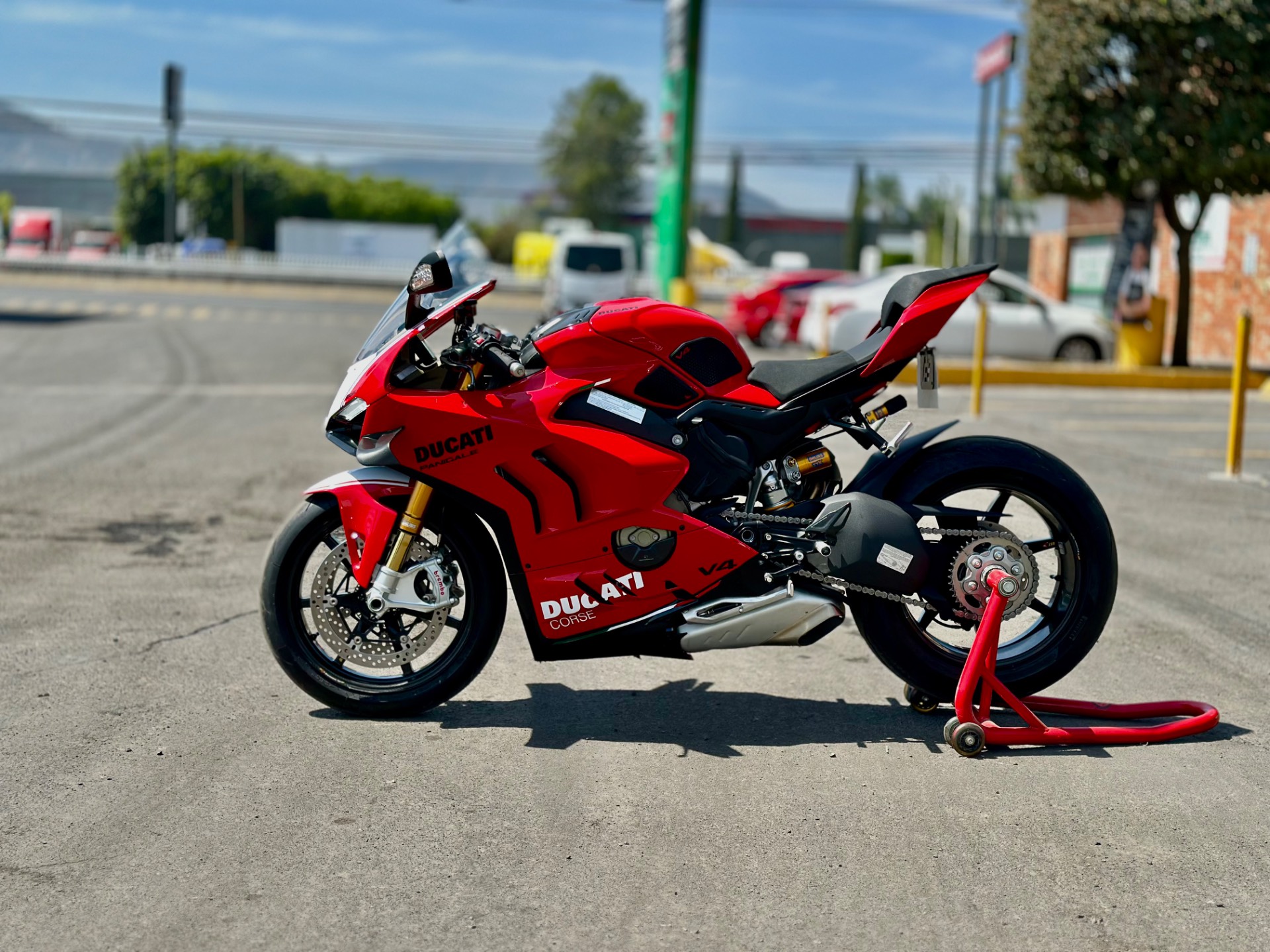 Yes! Ducati Panigale V4 2023-preview-5