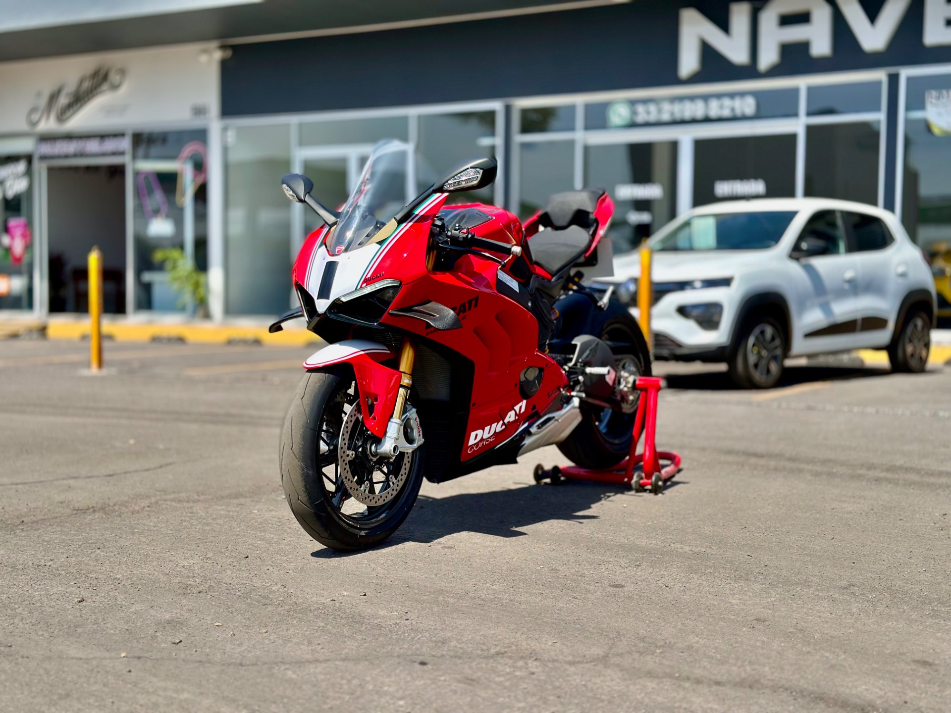 Yes! Ducati Panigale V4 2023-preview-8