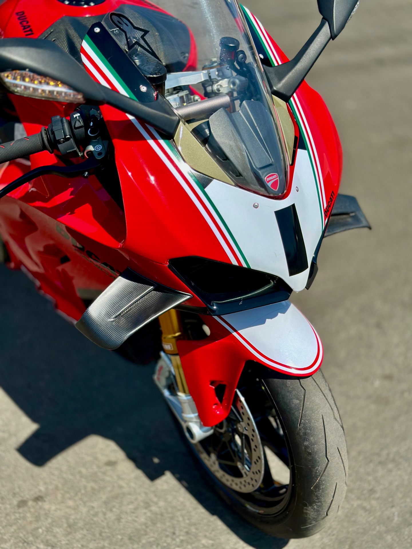 Yes! Ducati Panigale V4 2023-preview-10