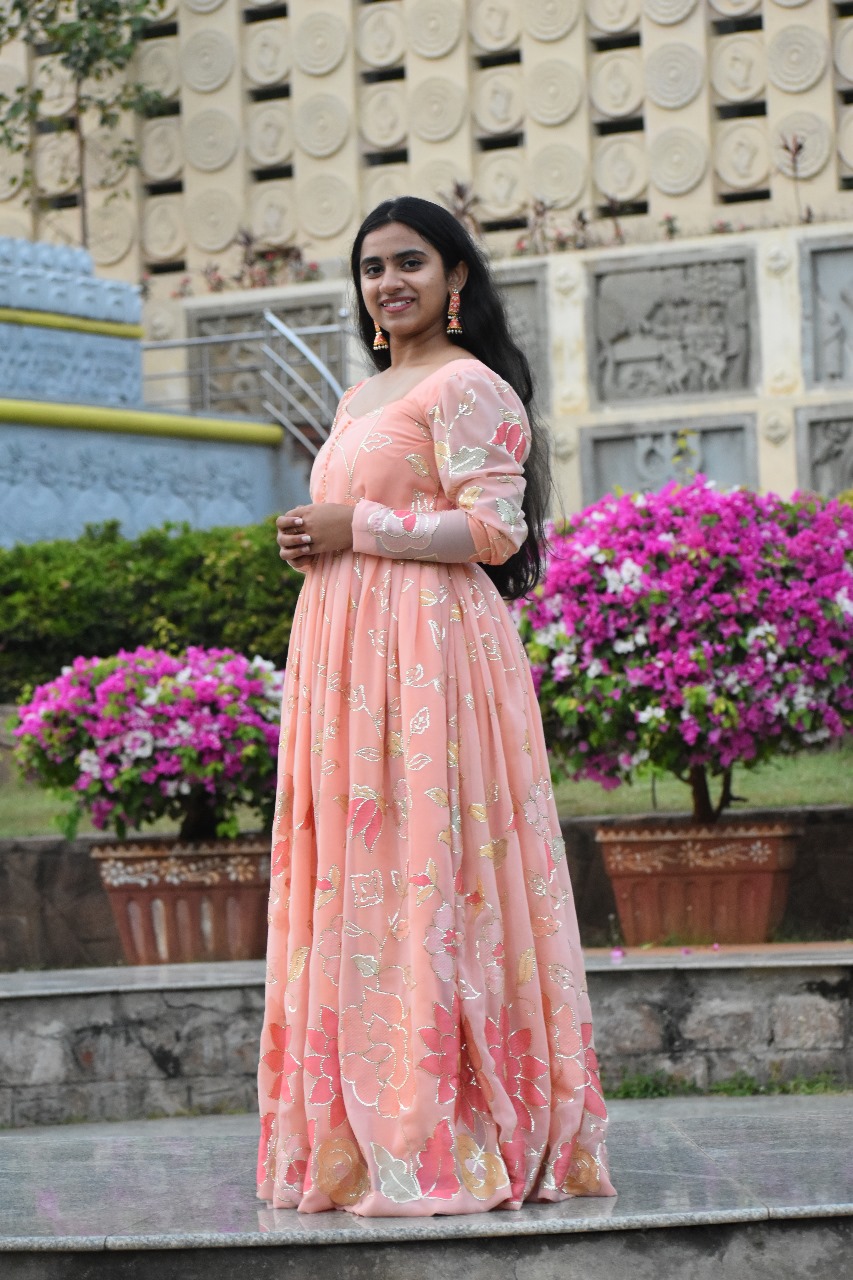 dress4 - b5e280370f6e70a8df0ea7d0a48b9453741a9be0