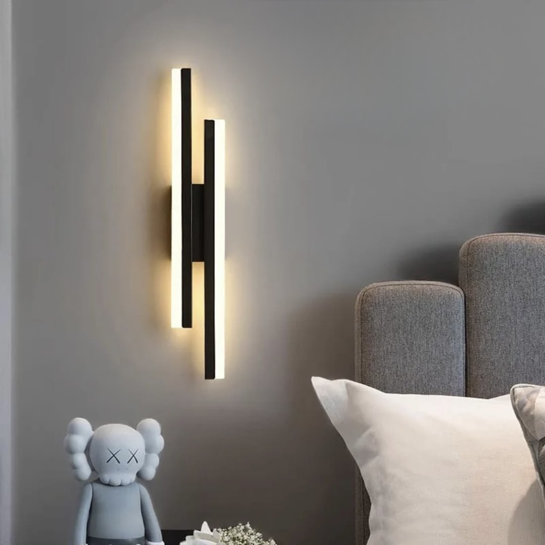 WALL LIGHT  - Image 1
