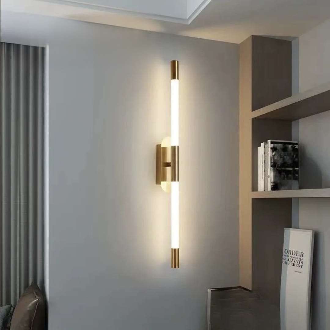 WALL LIGHT  - Image 1