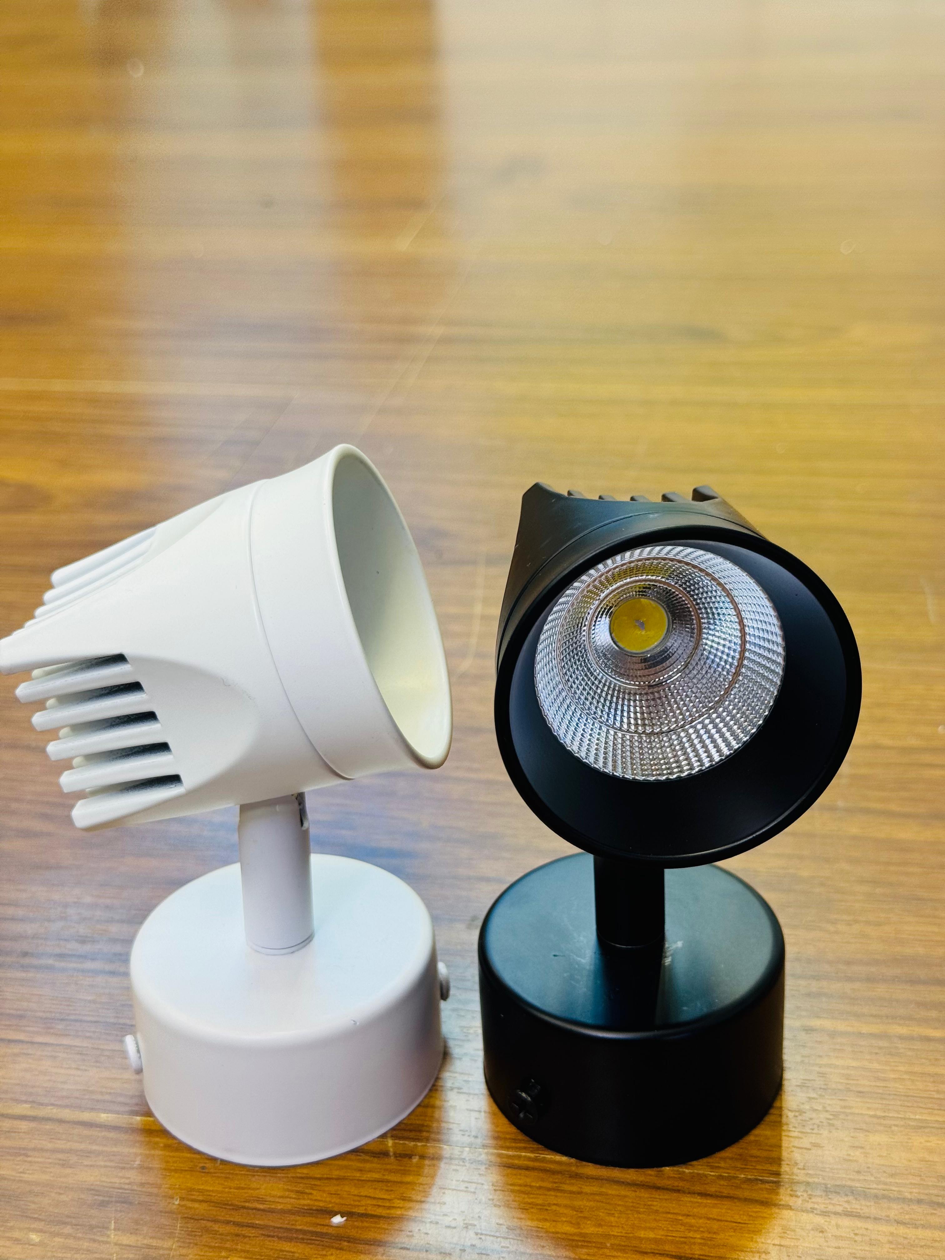 WALL LAMP - Image 1