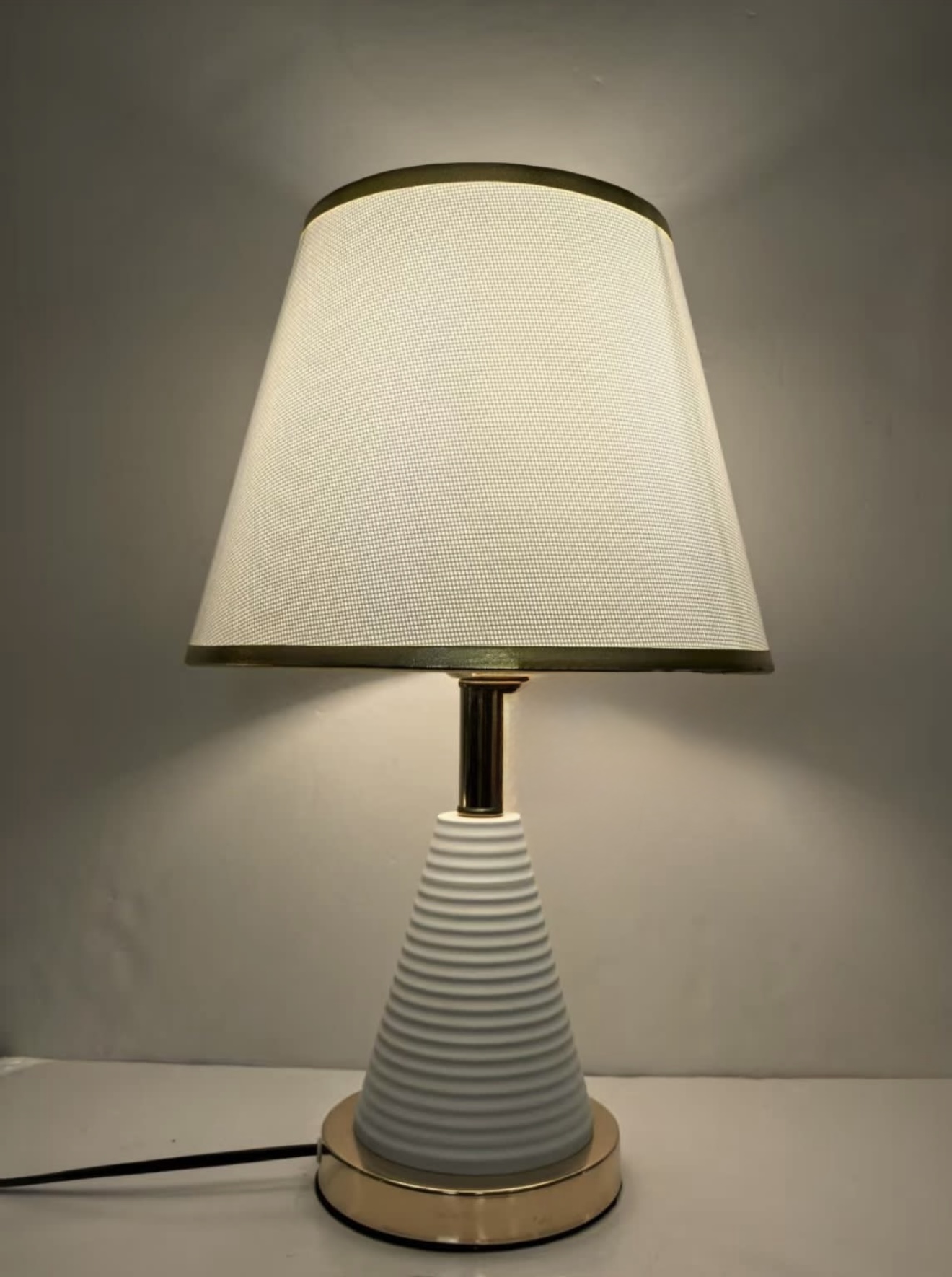 TABLE LAMP  - Image 1