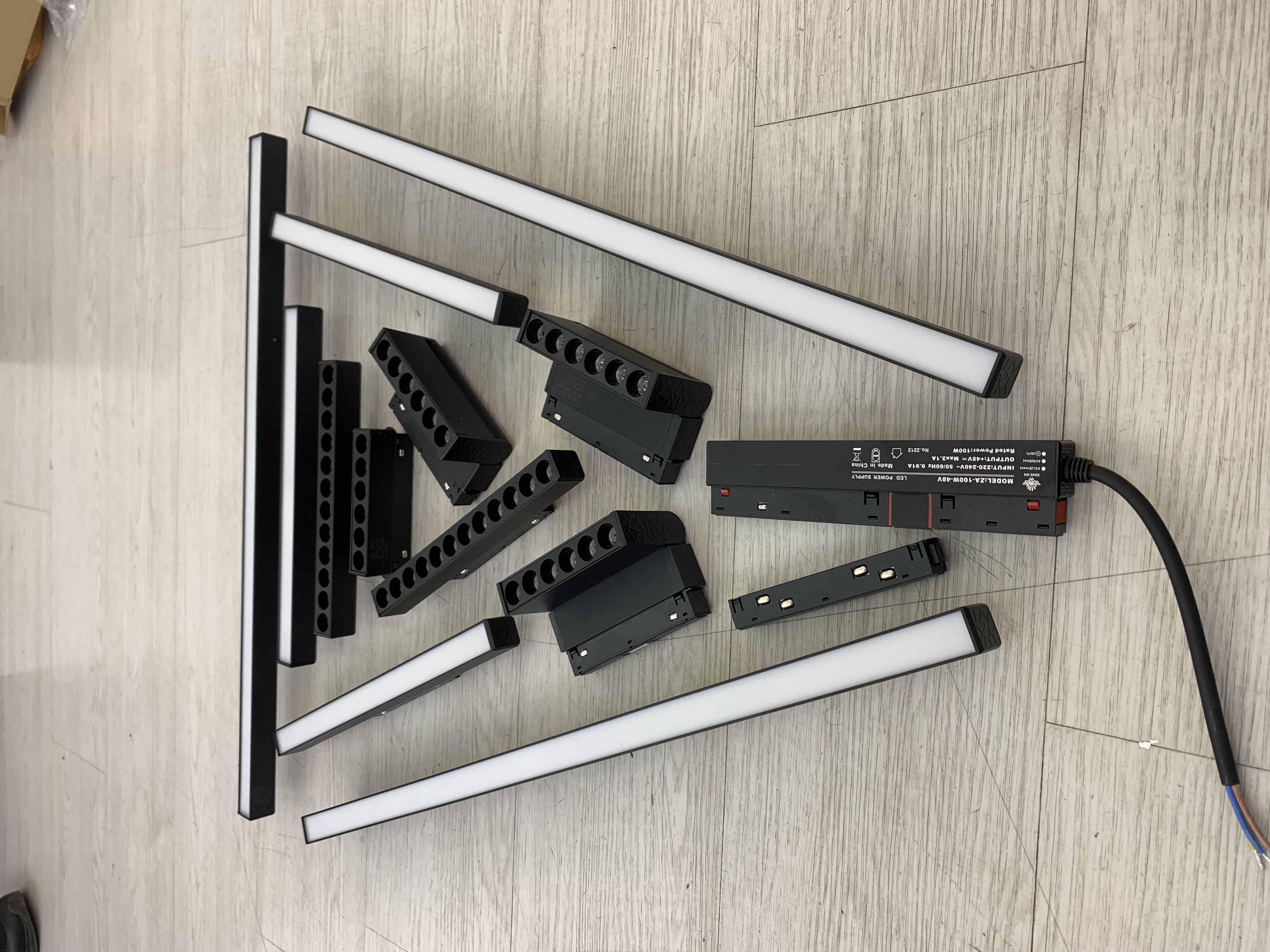 Magnetic light  - Image 1