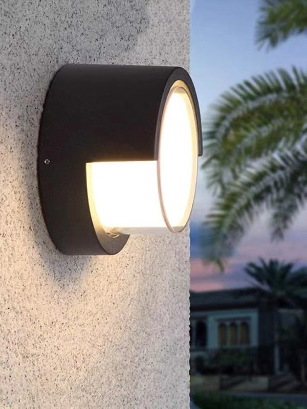 Outdoor wall  thumbnail 2