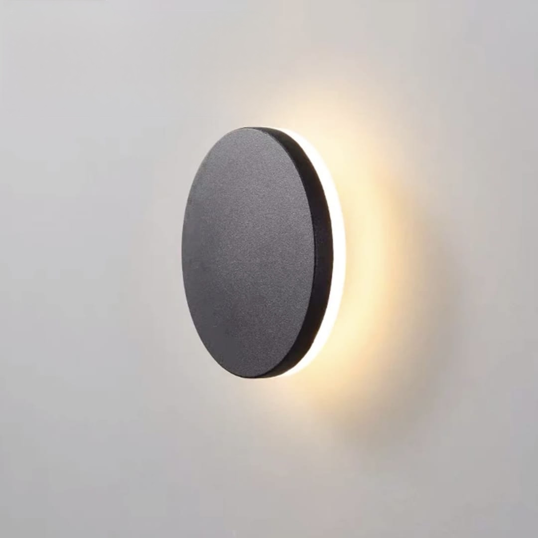 WALL LIGHT  - Image 1