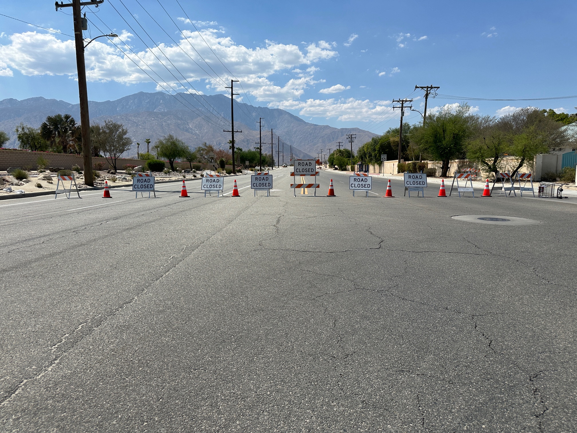 Vista Chino Closed through Whitewater Wash
