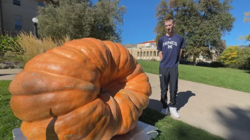 Colorado Student Grows Massive 1,579-Pound Pumpkin at School of Mines