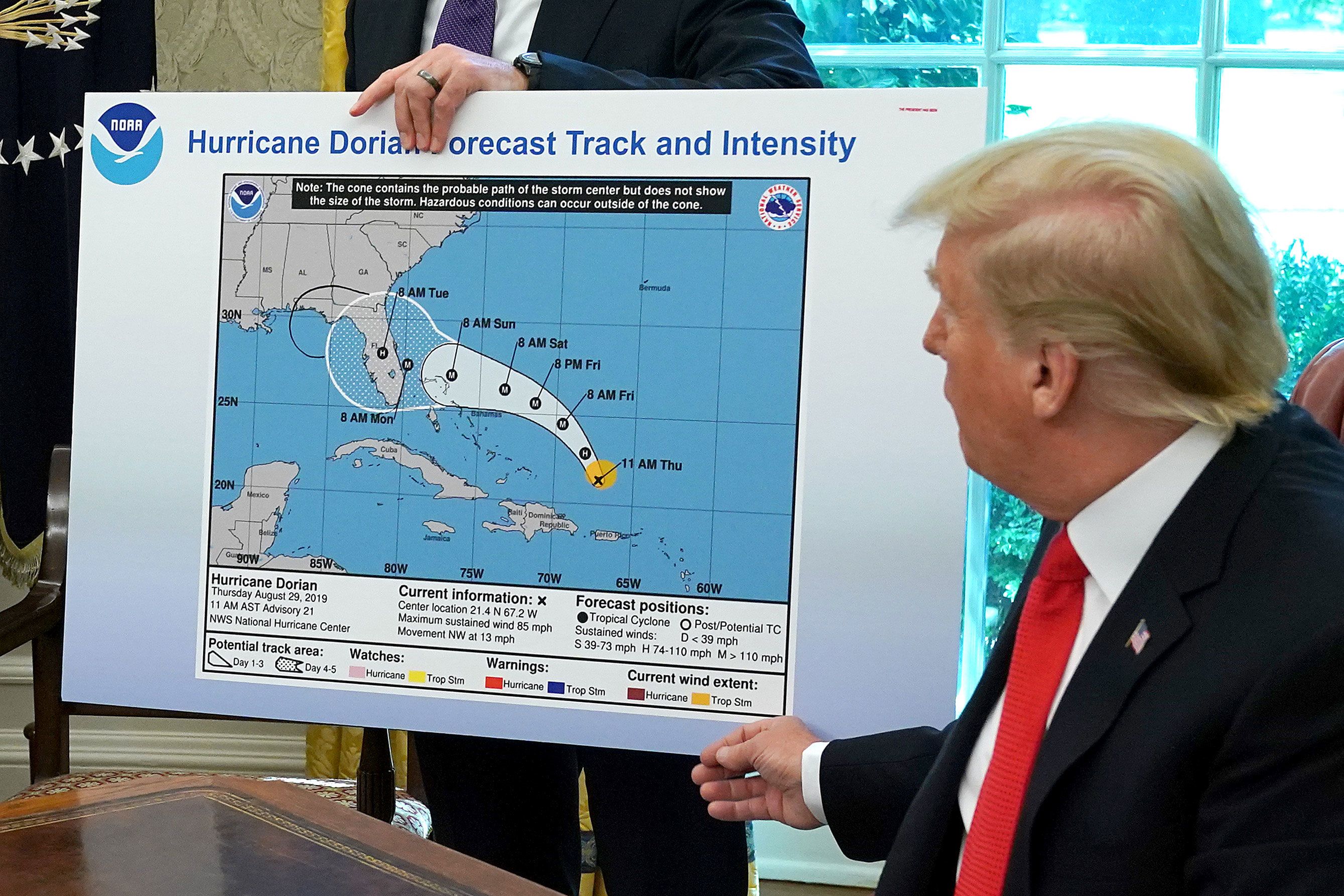 Two NOAA Leaders Placed on Leave Ahead of Key Senate Vote