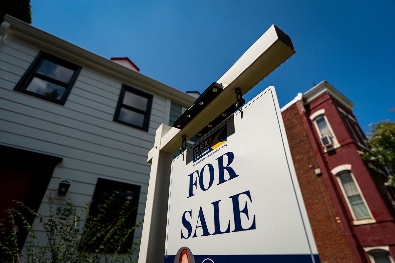 Mortgage Rates Hold Steady as Fed Faces Political Pressure