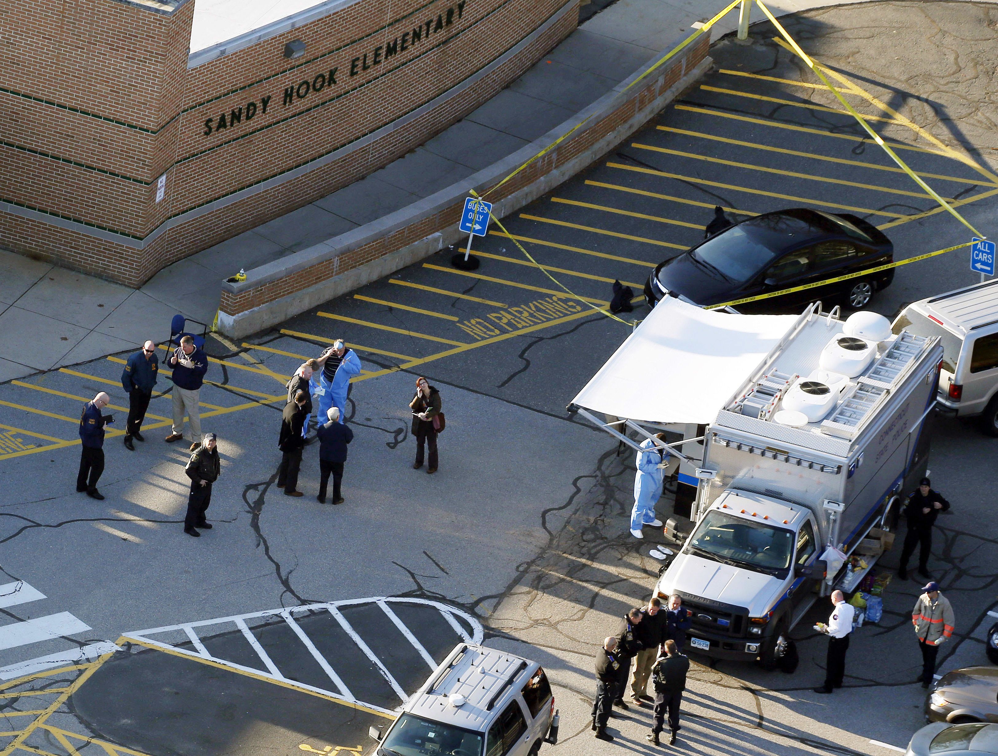 DOJ Retracts Letter Suggesting Sandy Hook FBI Agent Was Under Investigation