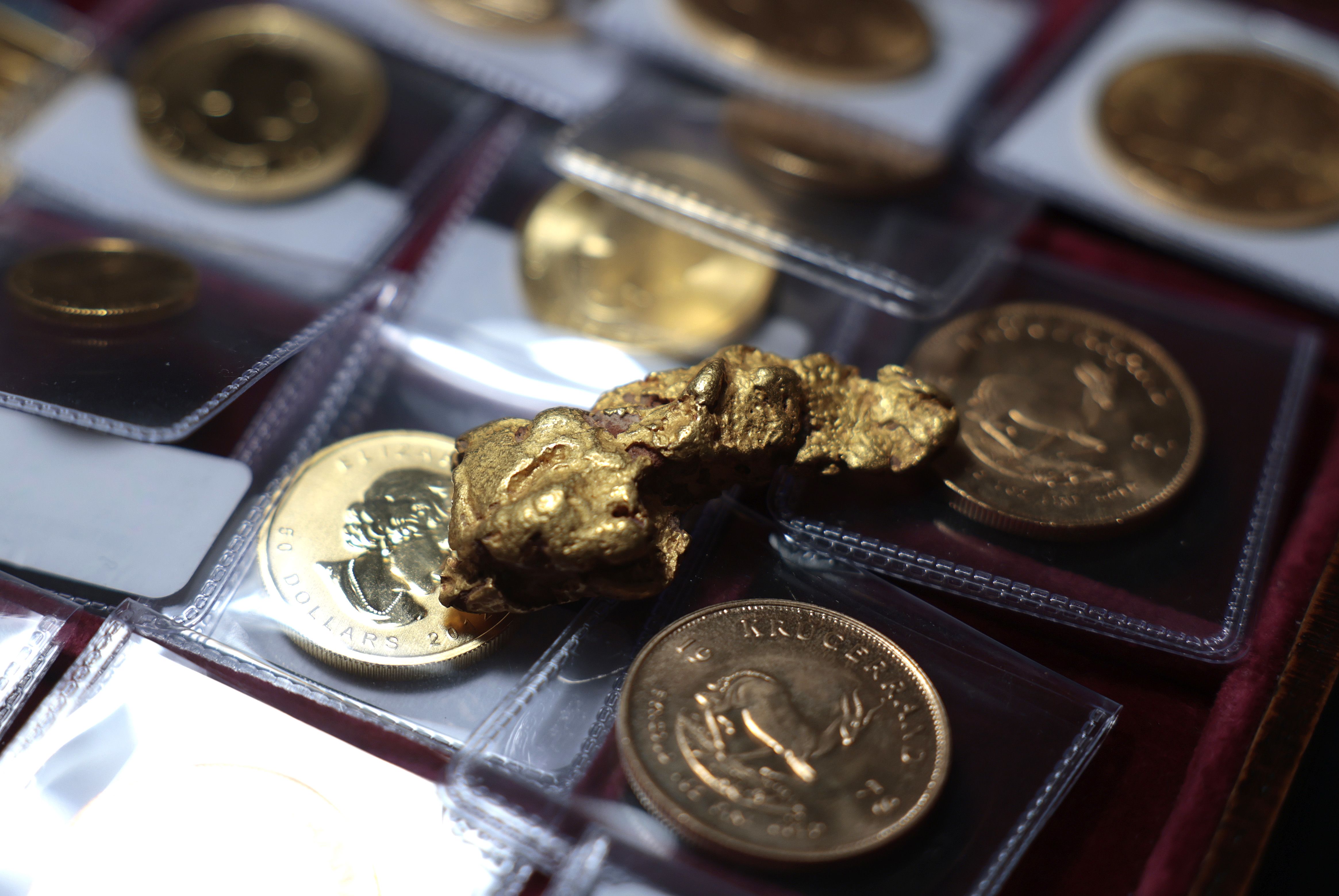 Gold Soars Past $4,000 an Ounce, Marking Its Biggest Year Since 1979