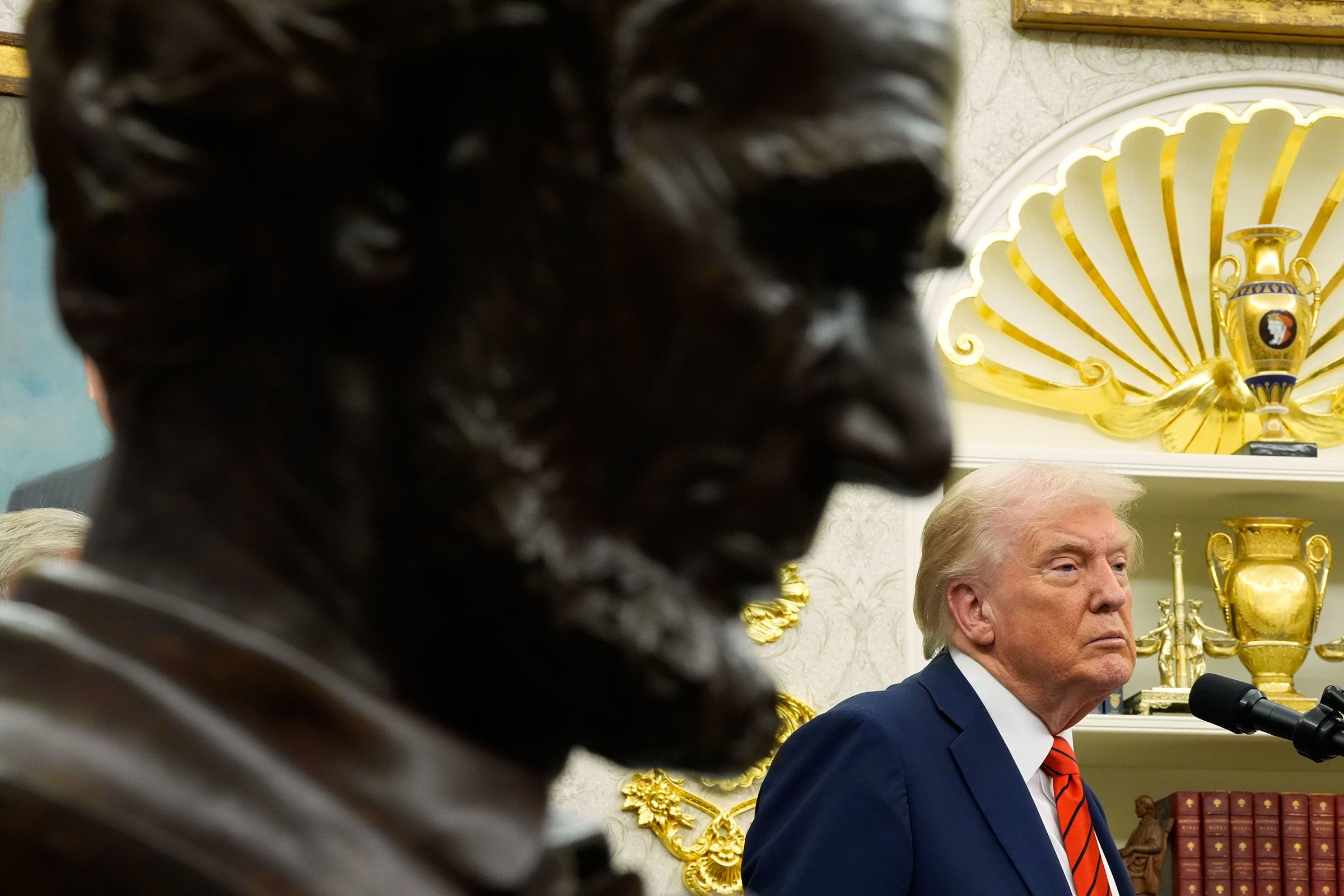 Trump Unveils Lincoln Bedroom Bathroom Renovation in Latest White House Redesign