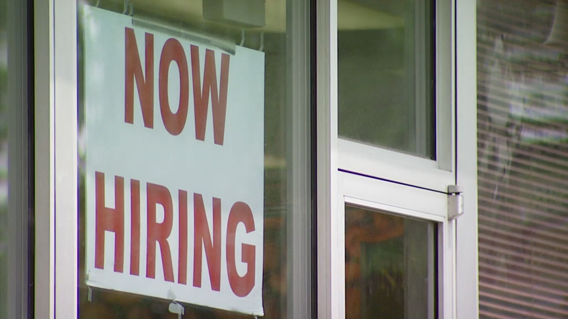 U.S. Job Growth Slows Significantly in July as Unemployment Rate Climbs