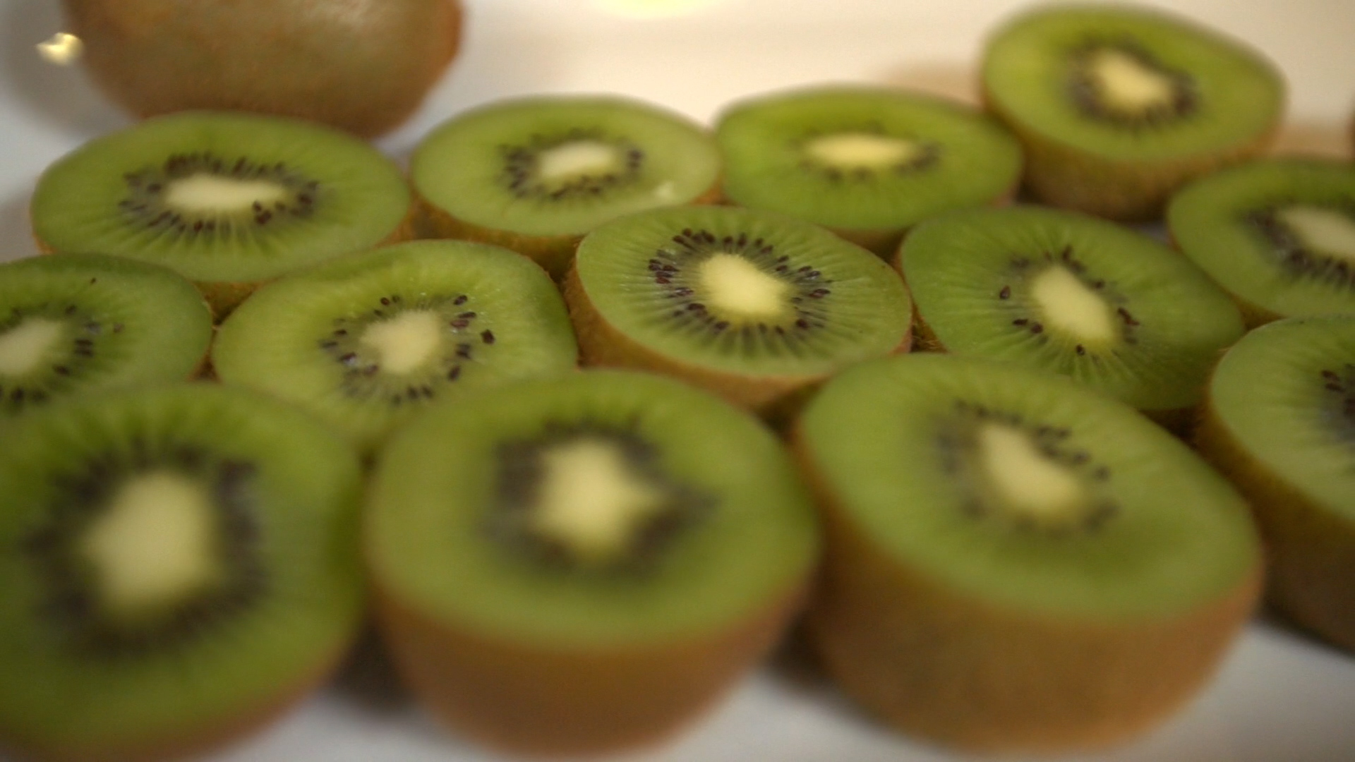 Kiwifruit May Help Relieve Constipation, Study Finds