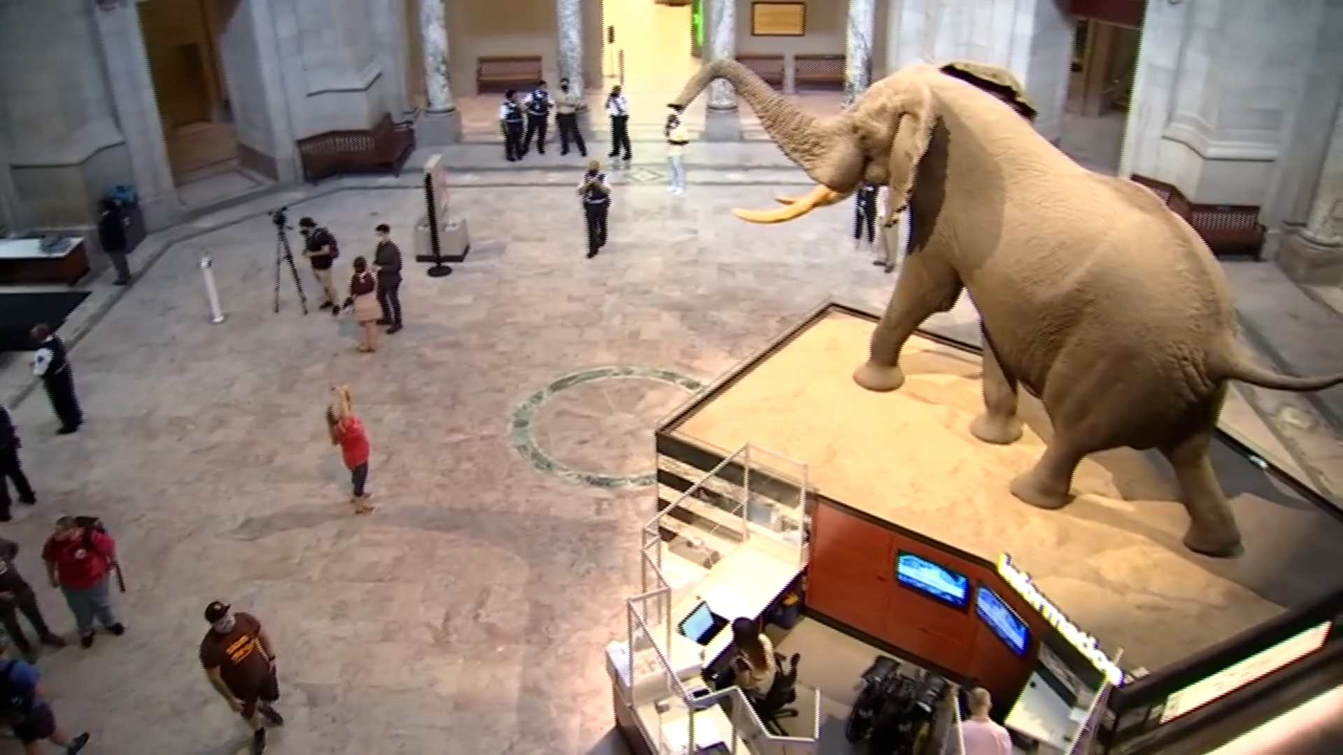 White House Orders Review of Smithsonian Museum Exhibits