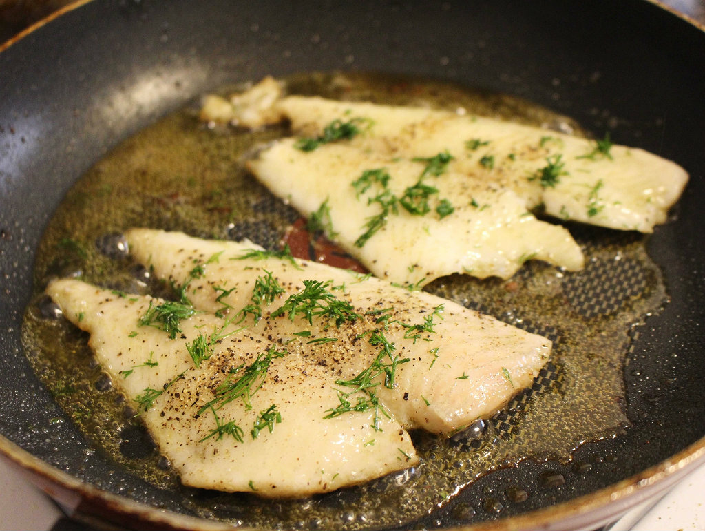 Low Carb Pan Roasted Flounder With Tomato Cream Sauce Recipe Carb Manager