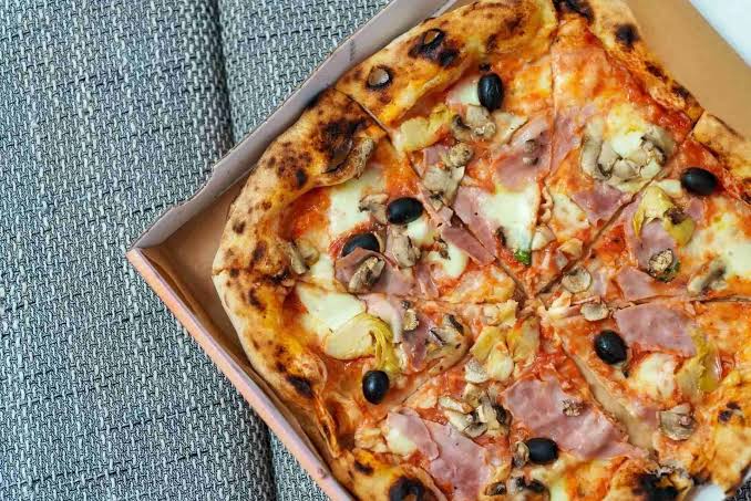Mozzarella Pizza