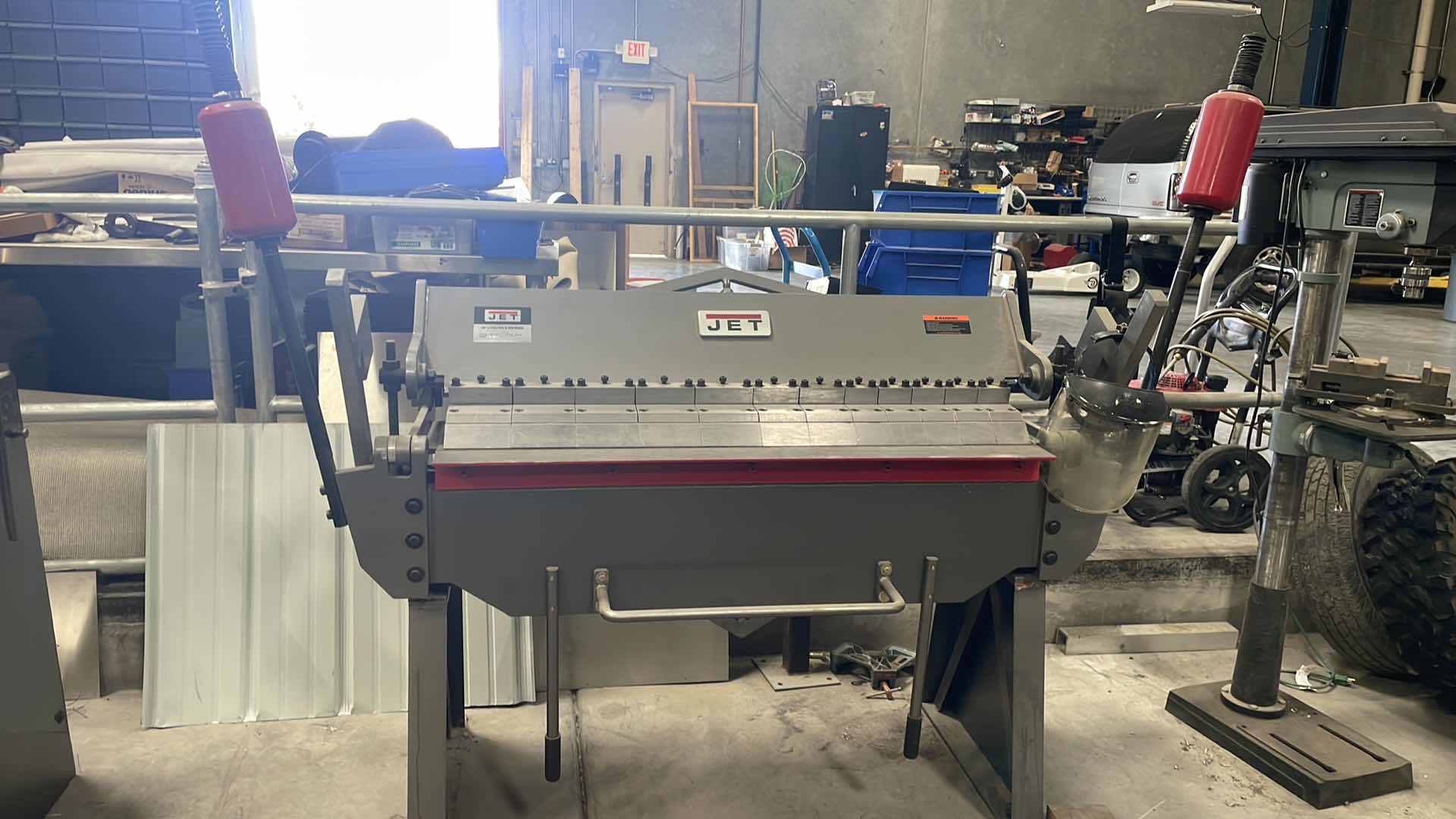 Photo 2 of JET 48” X 12GA BOX & PAN BRAKE

JET 48-INCH BOX AND PAN BRAKE, 12-GAUGE MILD STEEL (BPF-1248)