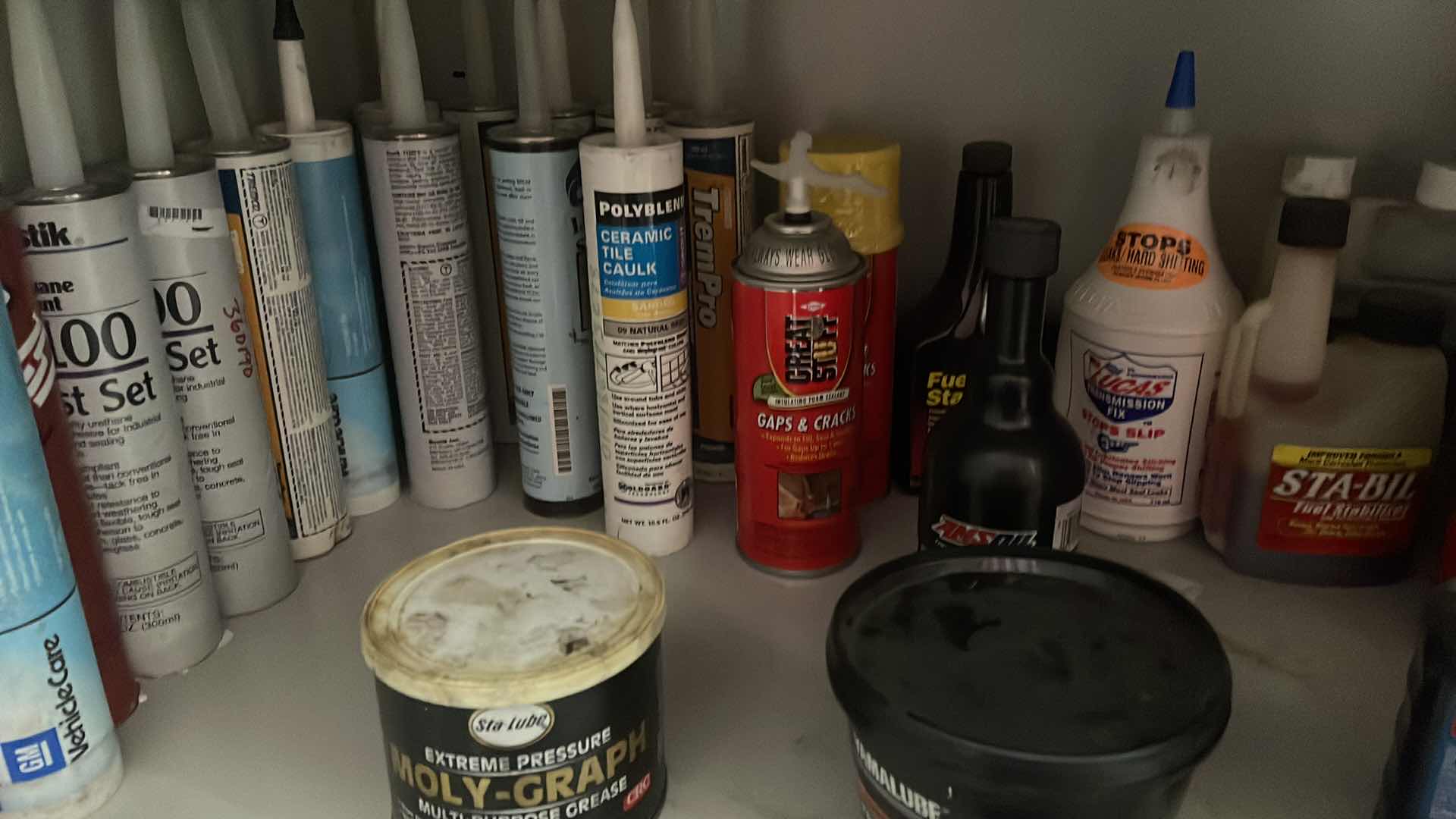 Photo 1 of CONTENTS OF SHELF