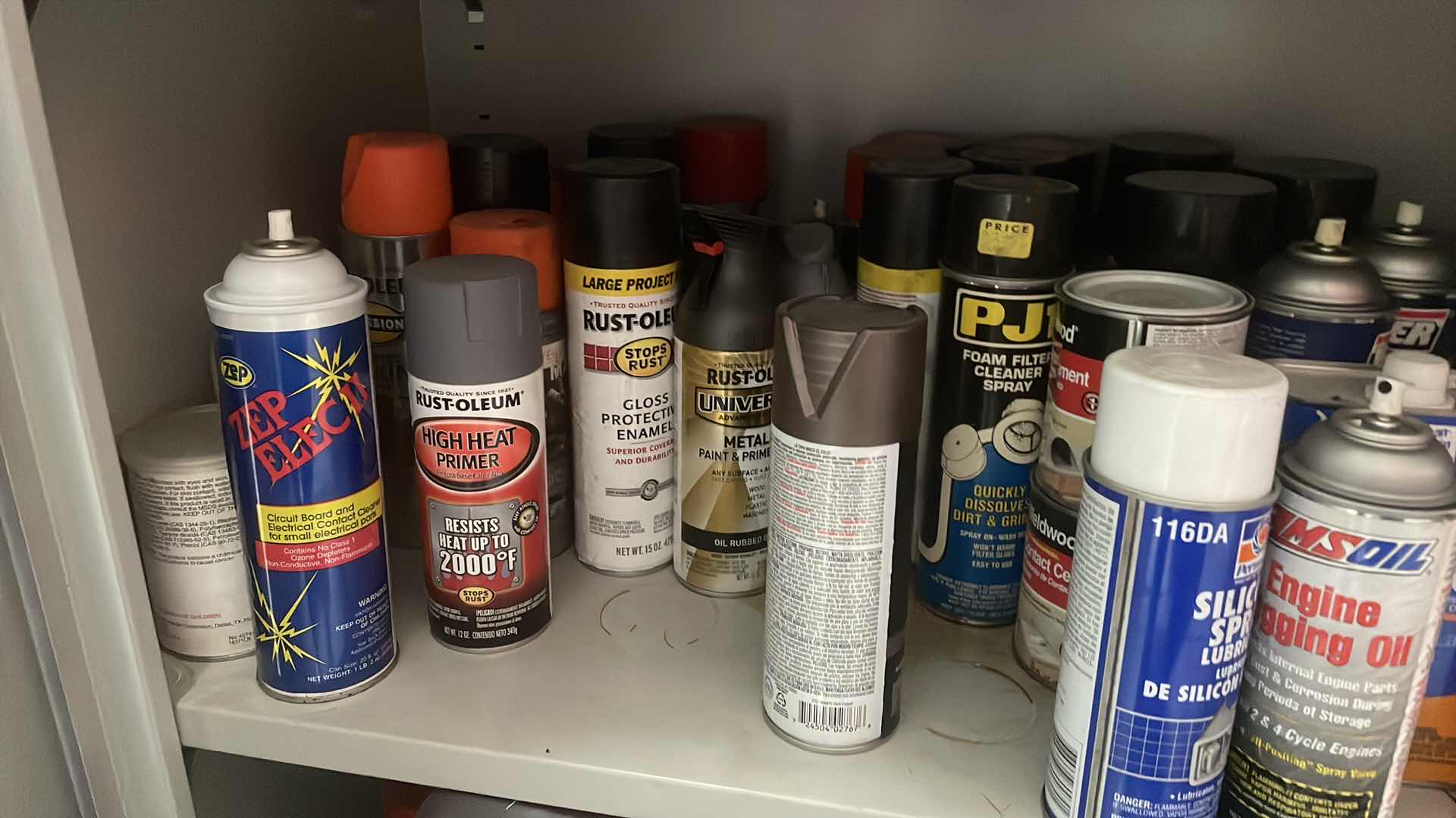 Photo 1 of CONTENTS OF SHELF