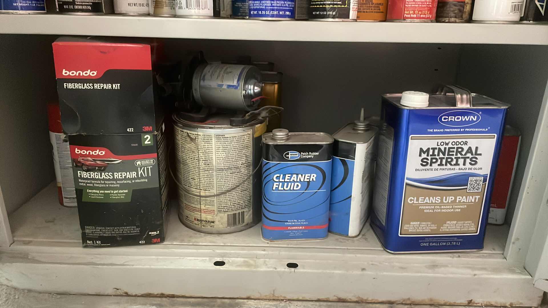 Photo 1 of CONTENTS OF SHELF